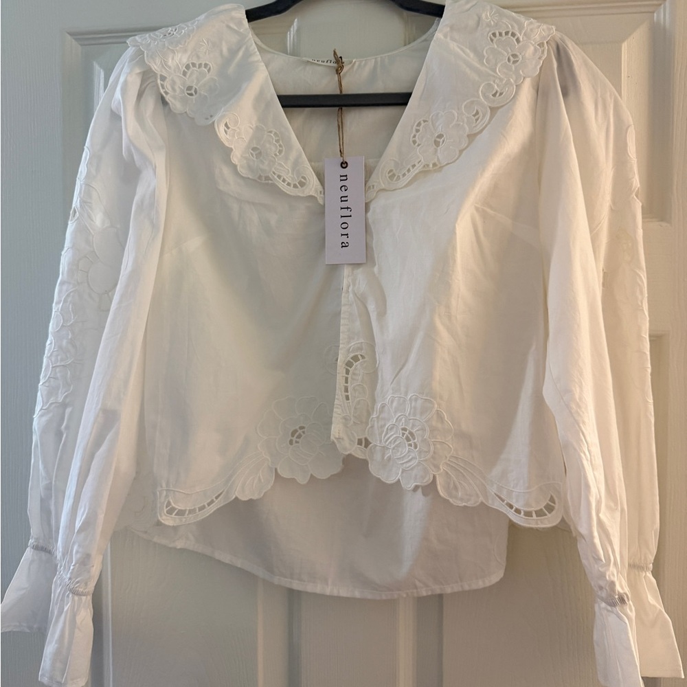 Neuflora NWT White Embroidered Cotton
